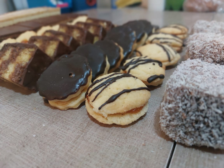 Édes aprósütemény kínálatunk tartalma